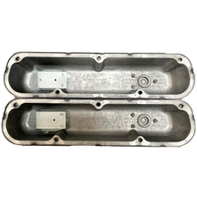 Load image into Gallery viewer, Mopar Performance 318 Finned Valve Covers - Black